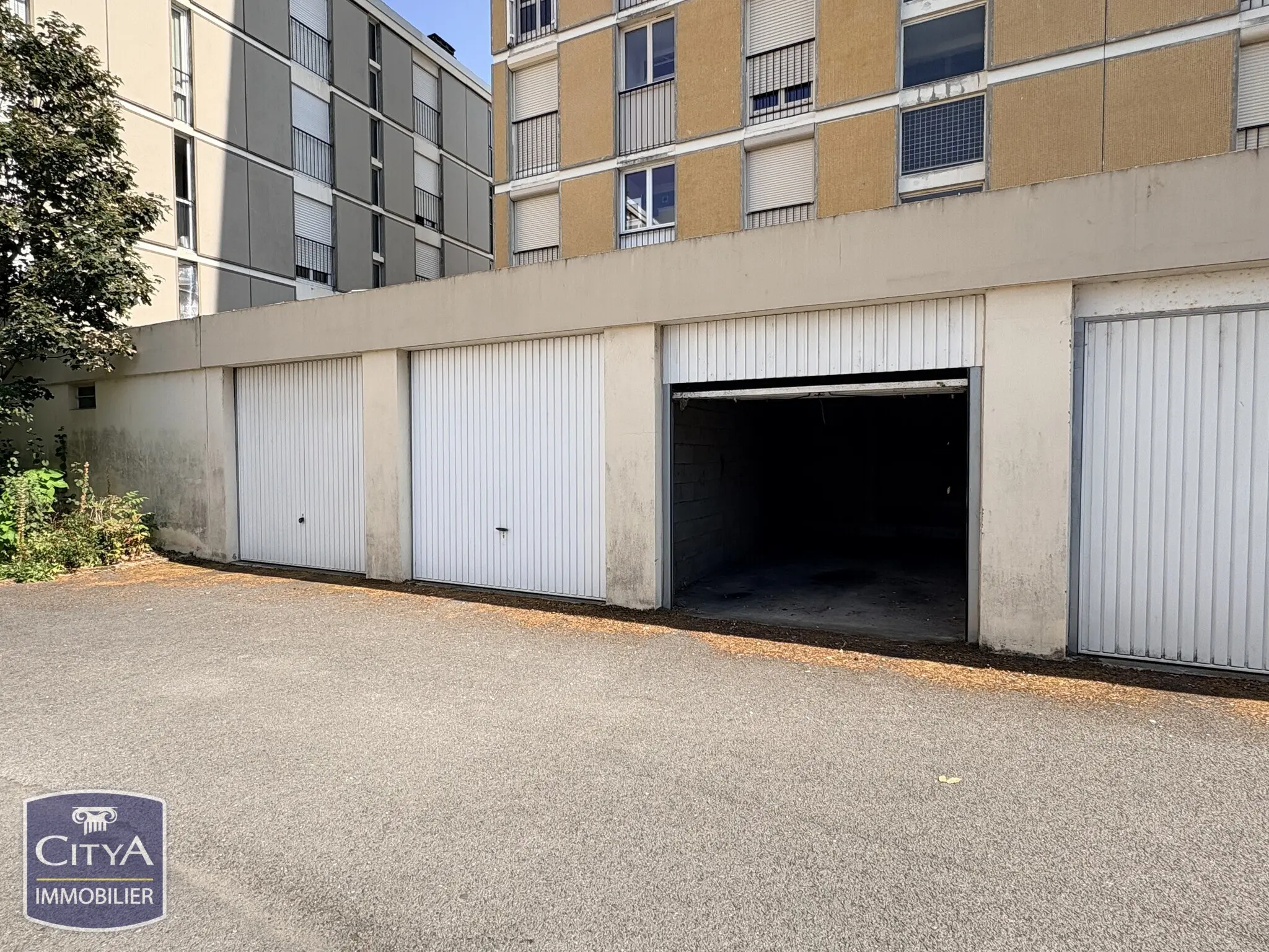 Photo 2 Parking 20m²