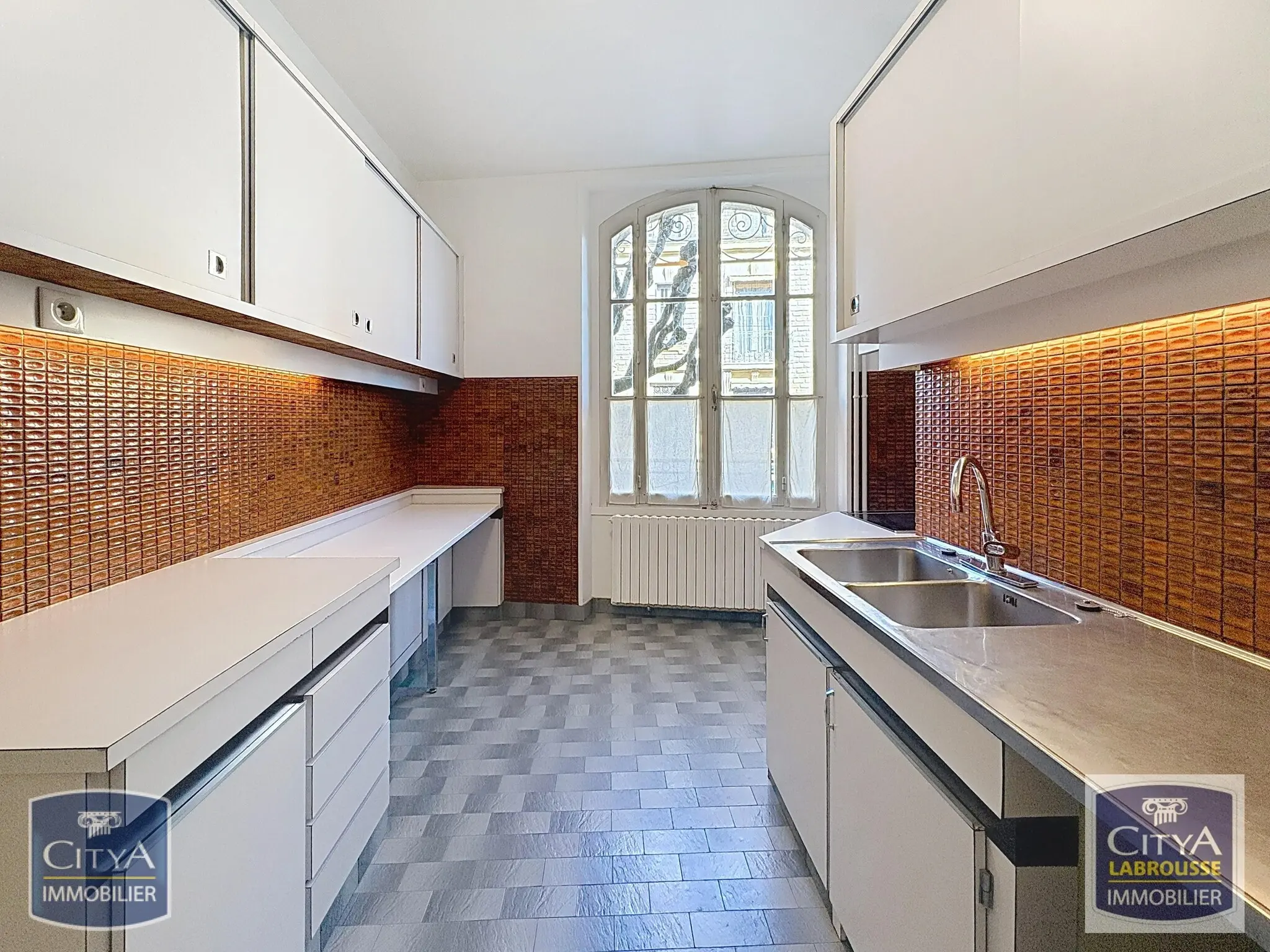Photo 10 Maison 8 pièces 234m²