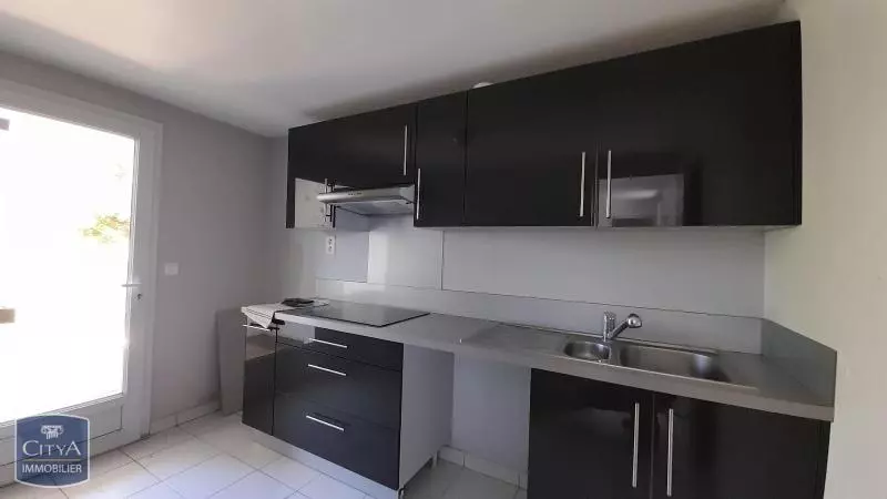 Illustration pour Appartement 3 pièces 77m² Photo Appartement 3 pièces 77m²