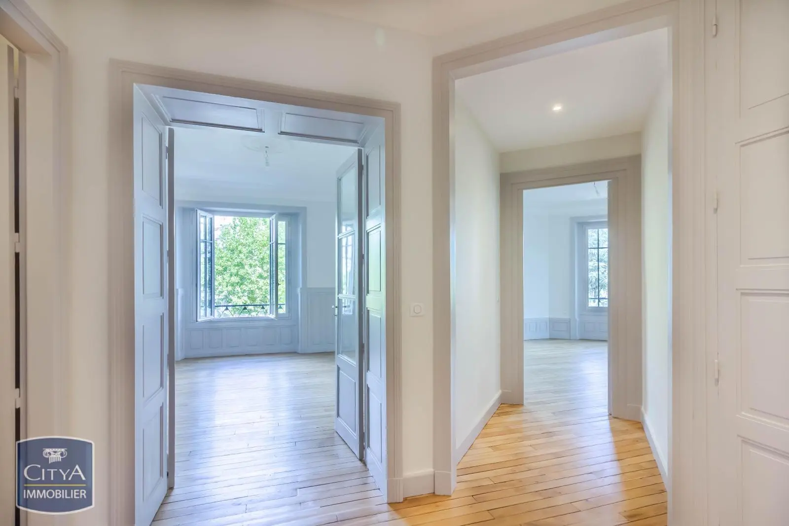 Photo 3 Appartement 4 pièces 135.98m²