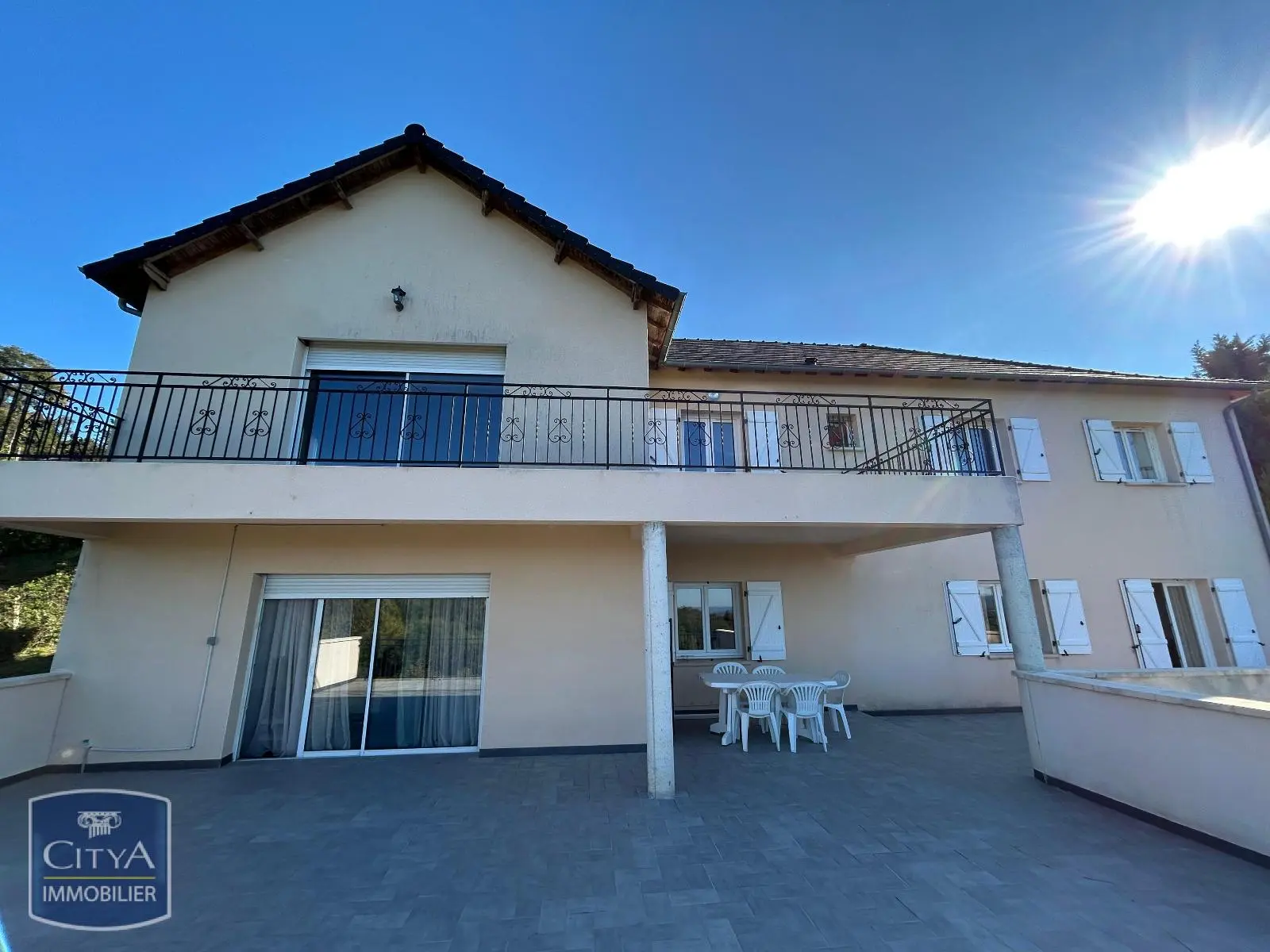 Photo 1 Maison 9 pièces 290m²
