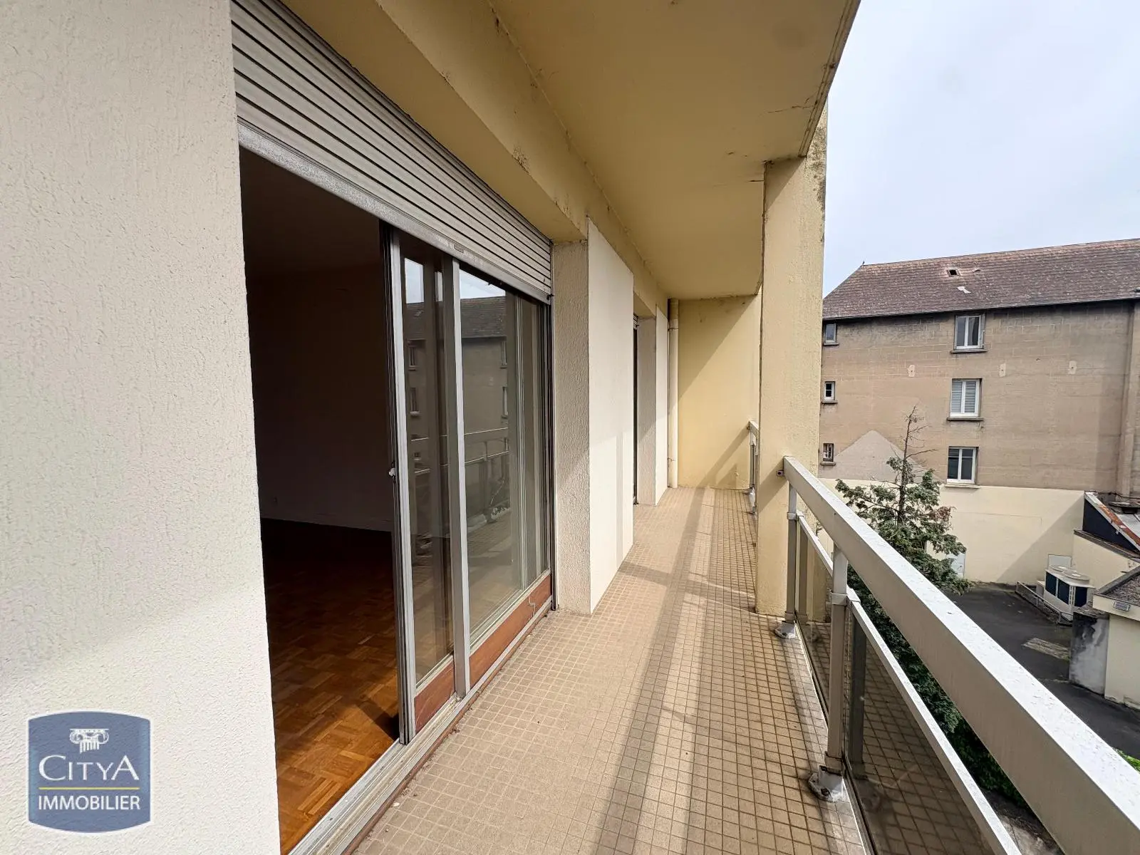 Photo 2 Appartement 5 pièces 106.24m²