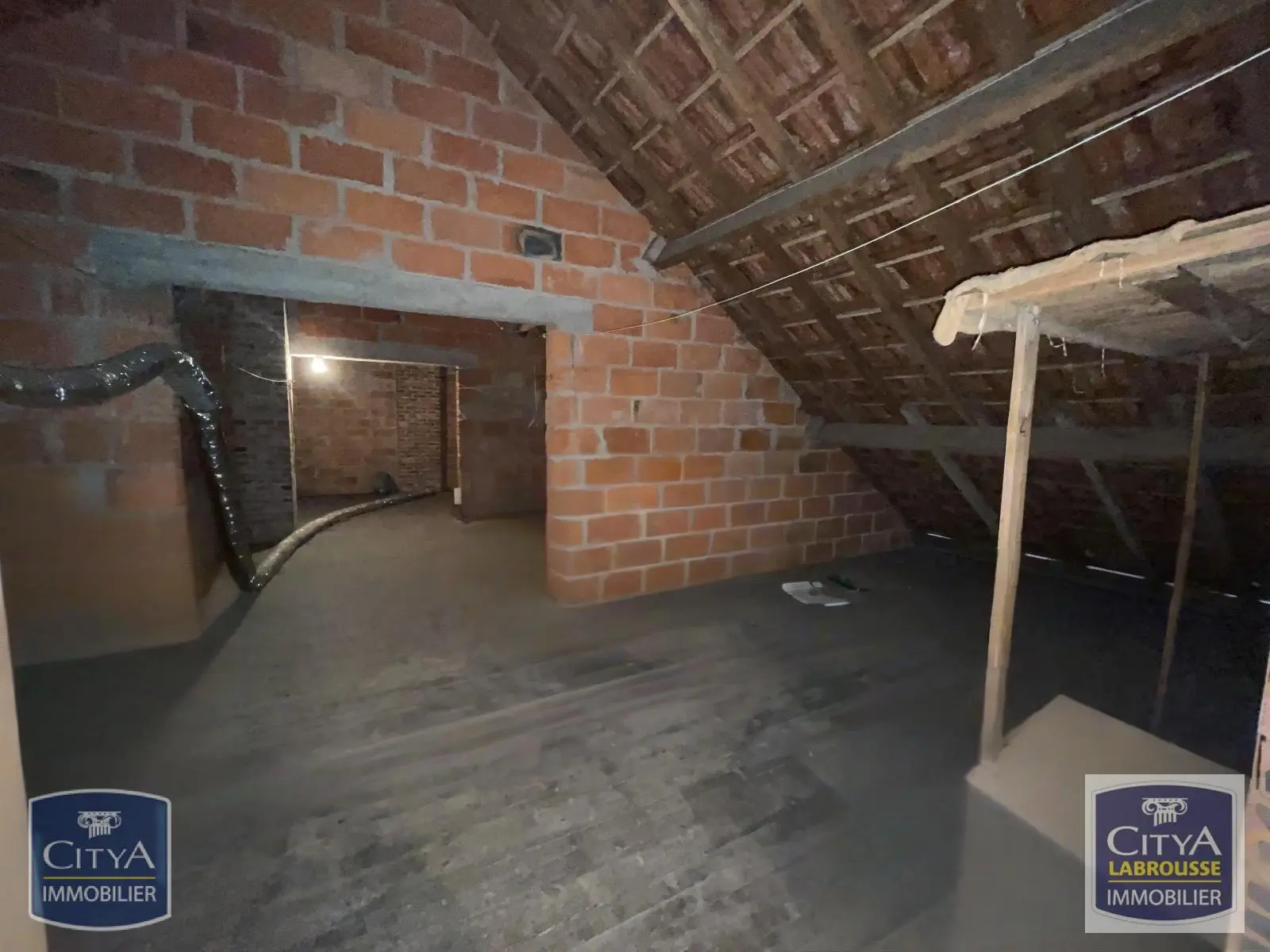 Photo 10 Immeuble 208m²