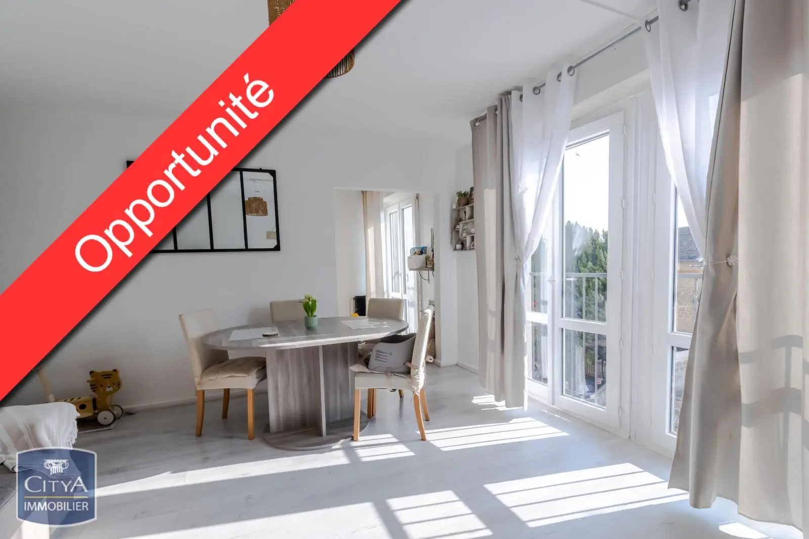 Photo 1 Appartement 4 pièces 77m²