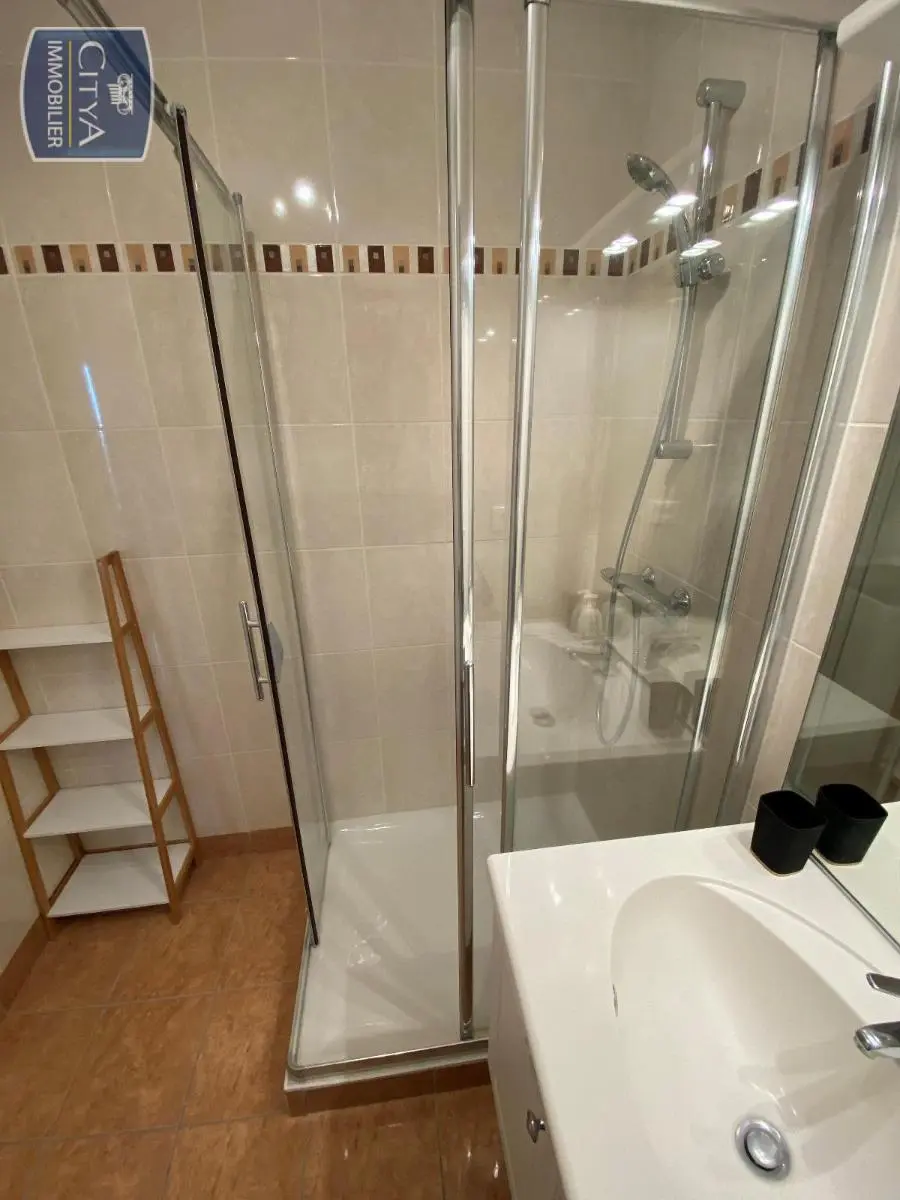 Photo 8 Appartement 1 pièce 30.82m²