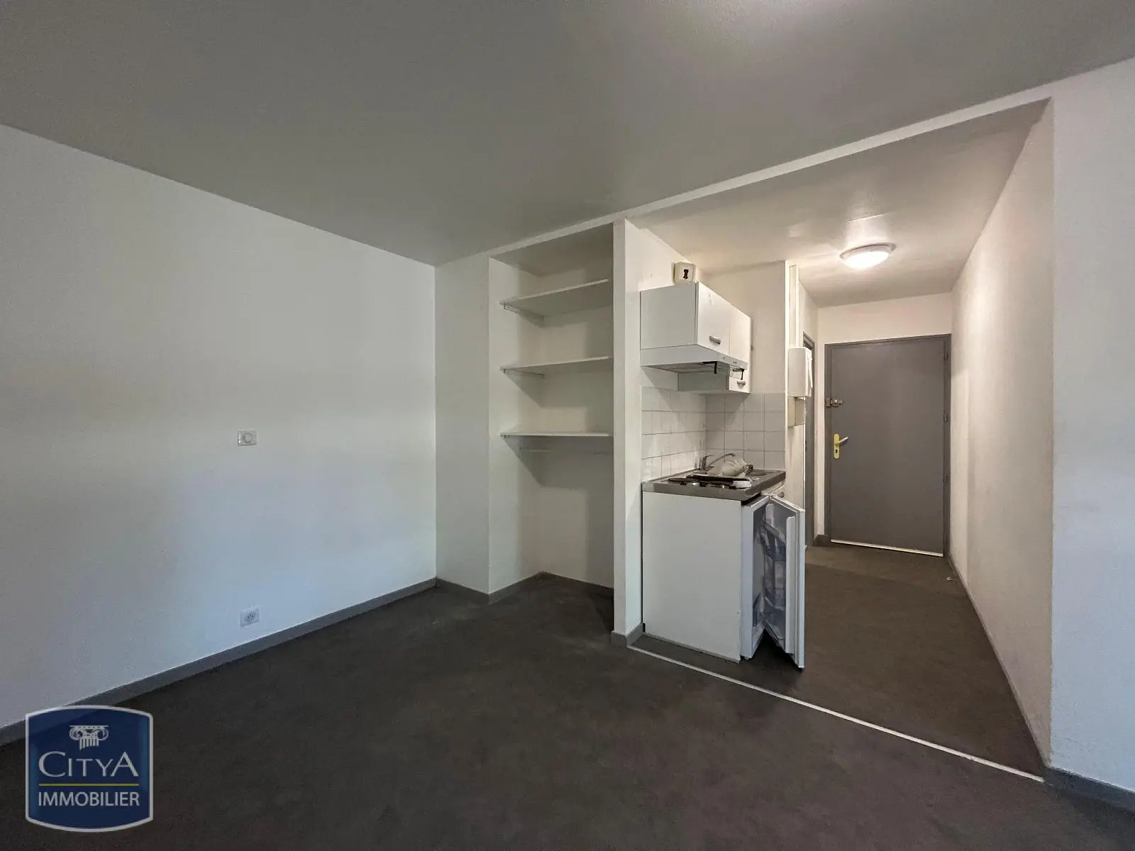 Photo 1 Appartement 1 pièce 24.45m²