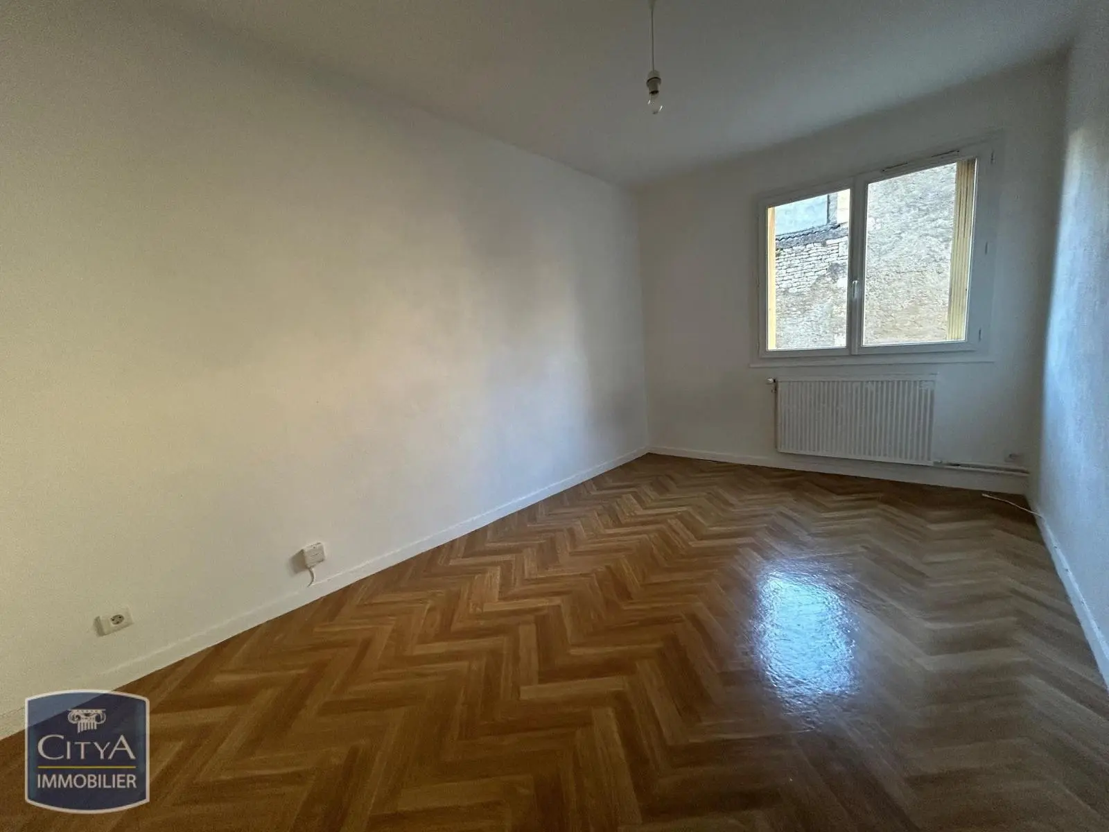 Photo 1 Appartement 1 pièce 21.89m²
