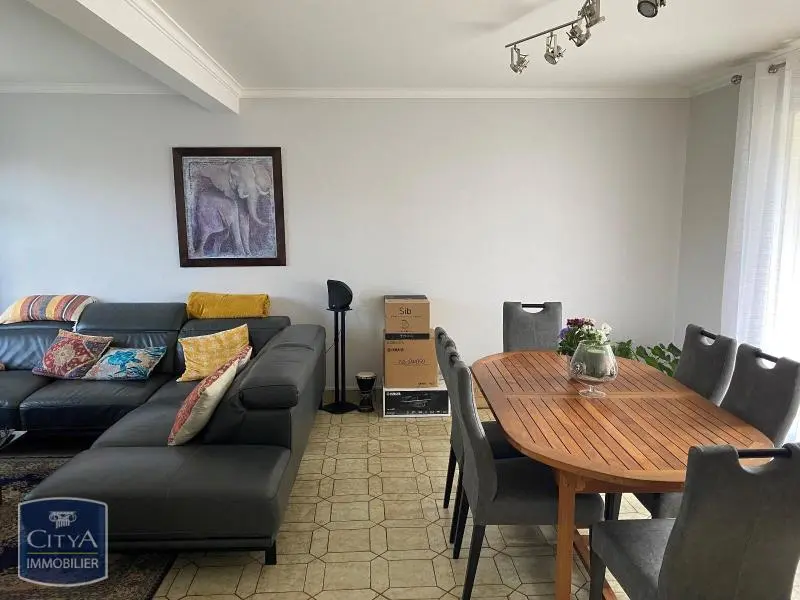En location maison T6 secteur Cholette NIORT