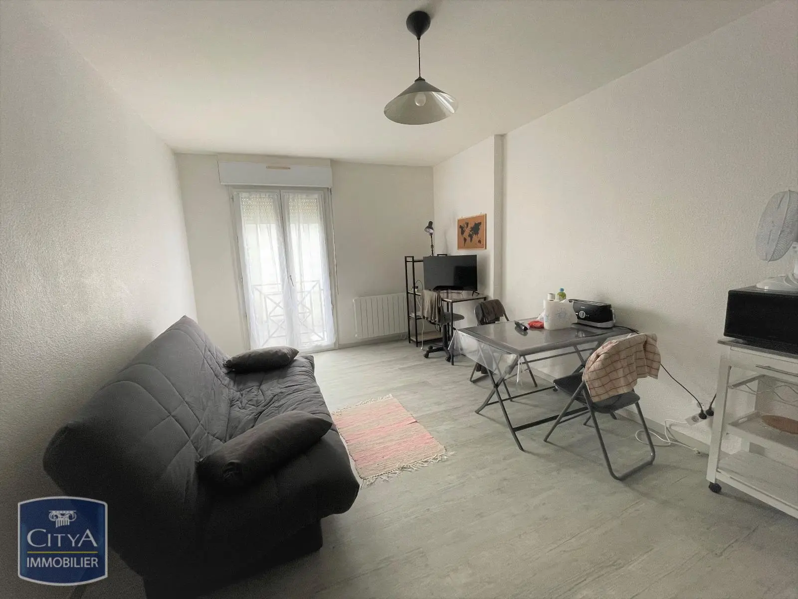 Photo 1 Appartement 1 pièce 23.96m²