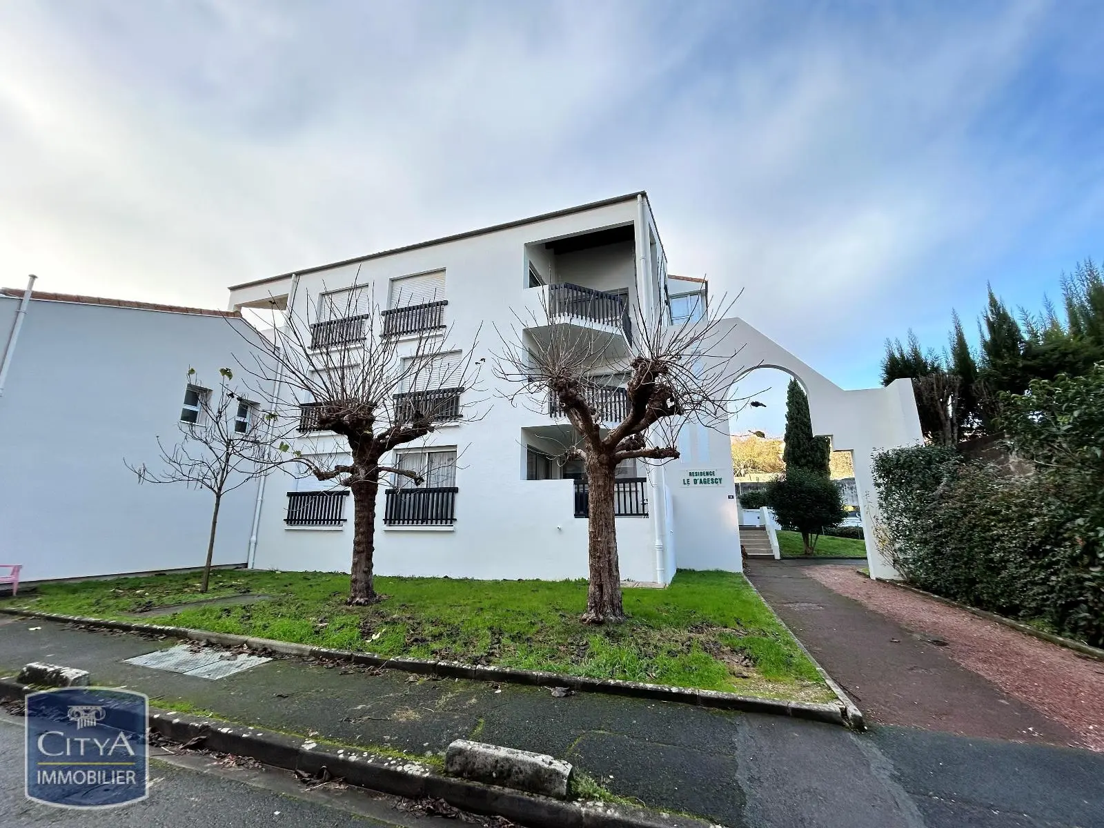 Photo 1 Parking 10m²