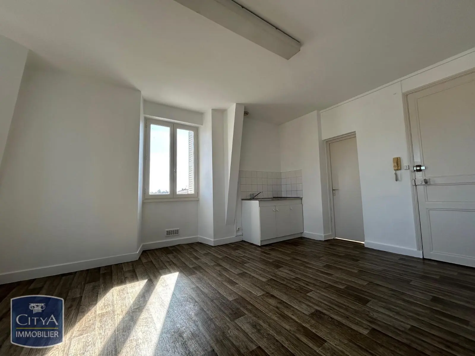 Photo 2 Appartement 2 pièces 35.8m²