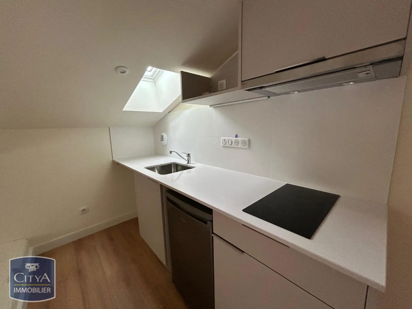 Photo 2 Appartement 1 pièce 24.28m²
