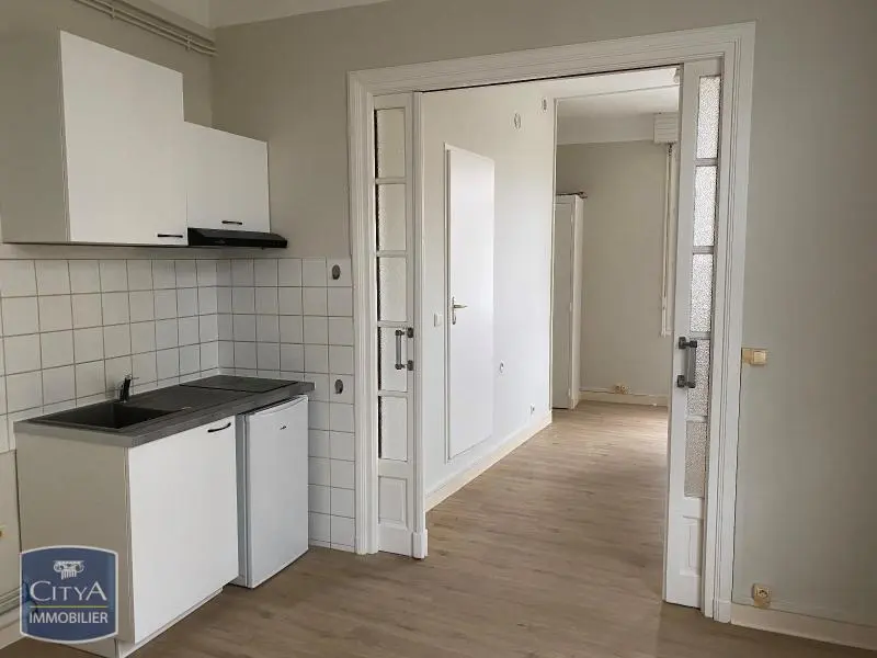 Photo 1 Appartement 1 pièce 26.02m²
