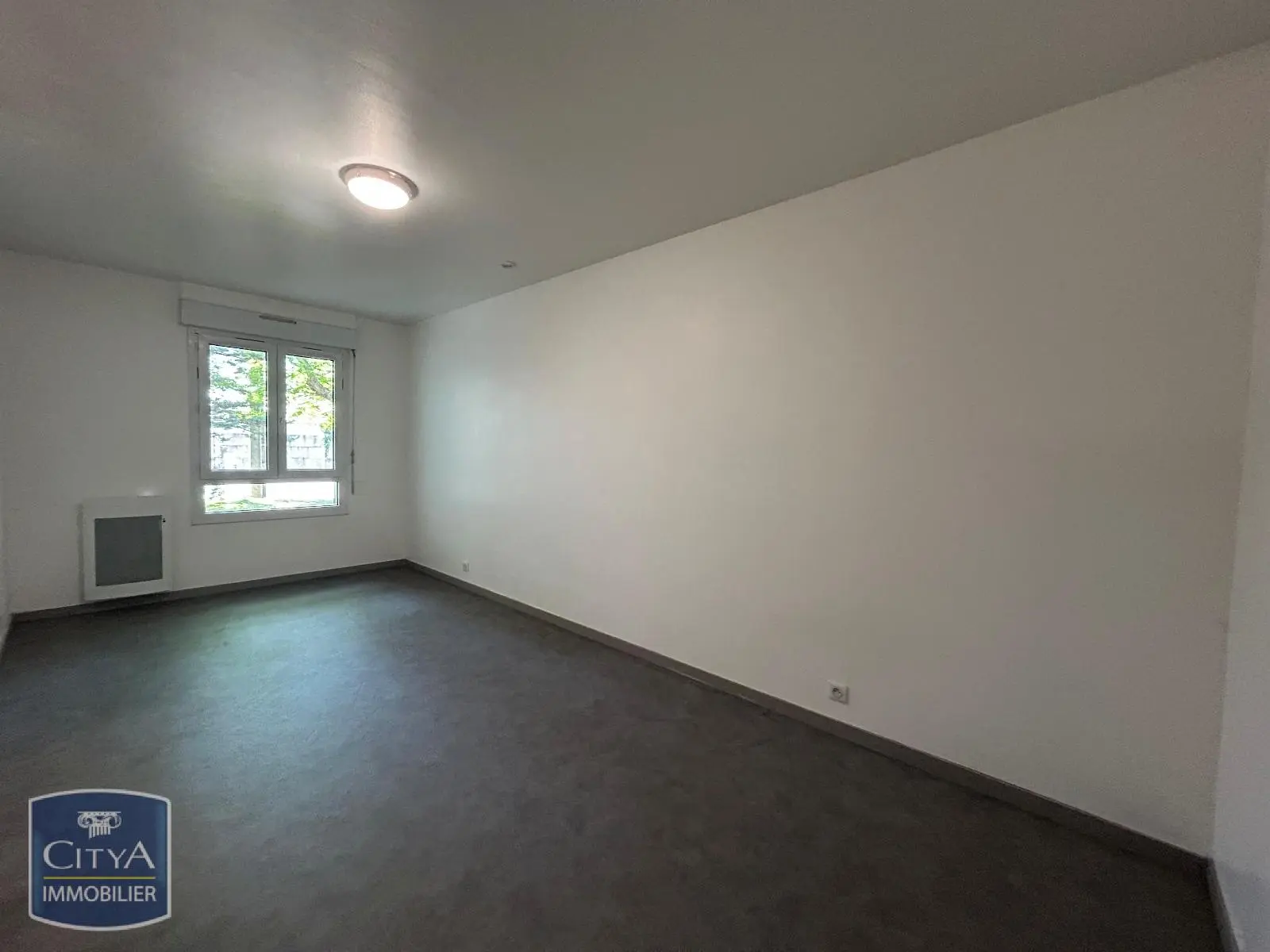Photo 2 Appartement 1 pièce 24.45m²