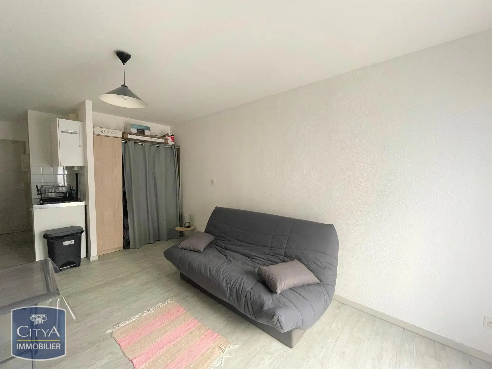 Photo 2 Appartement 1 pièce 23.96m²
