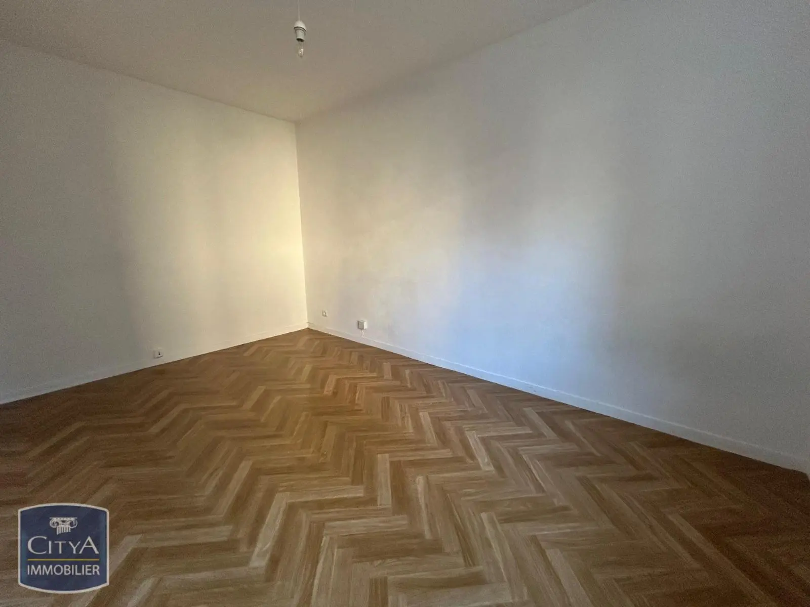Photo 2 Appartement 1 pièce 21.89m²
