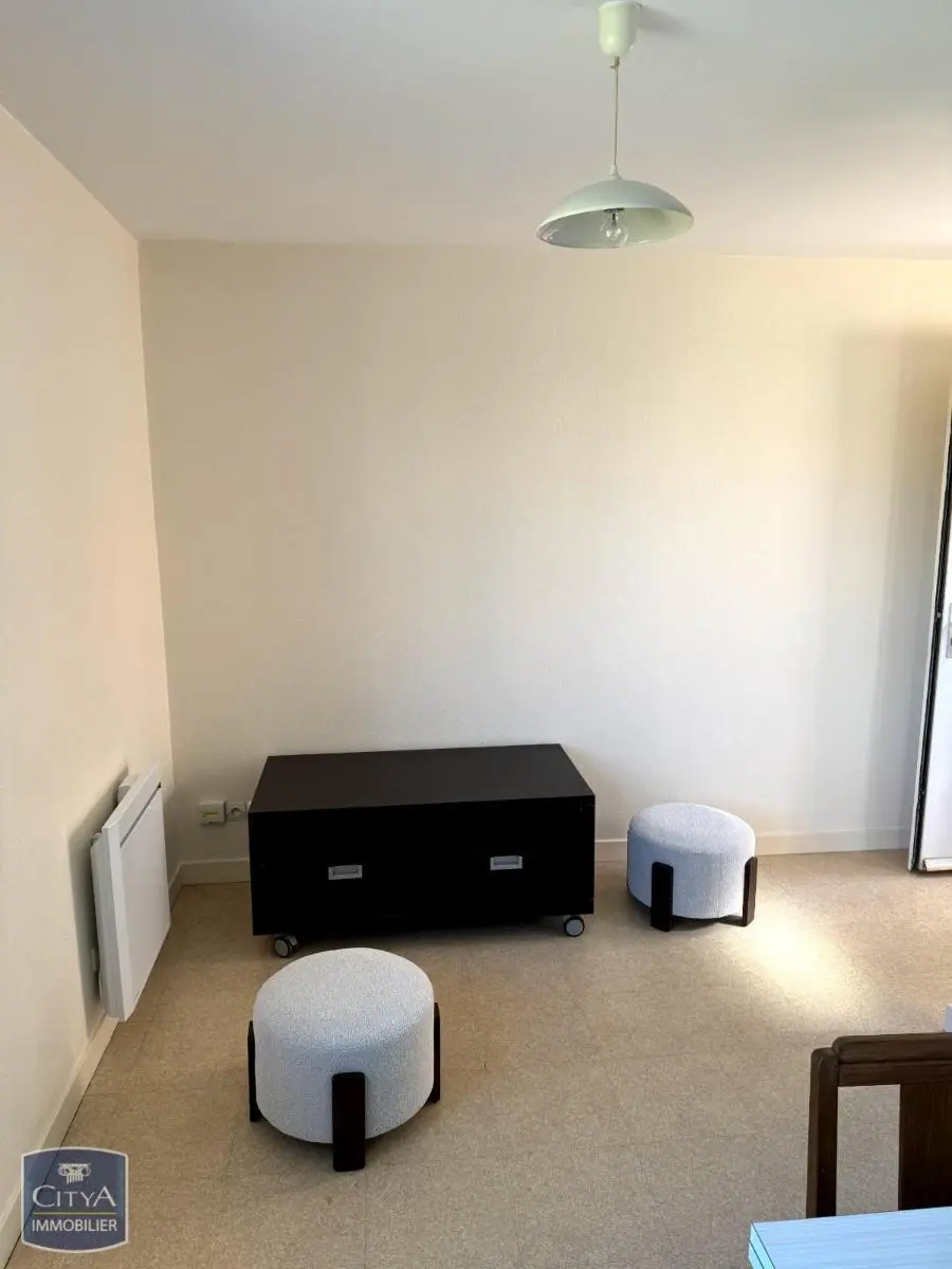 Photo 2 Appartement 1 pièce 23.87m²