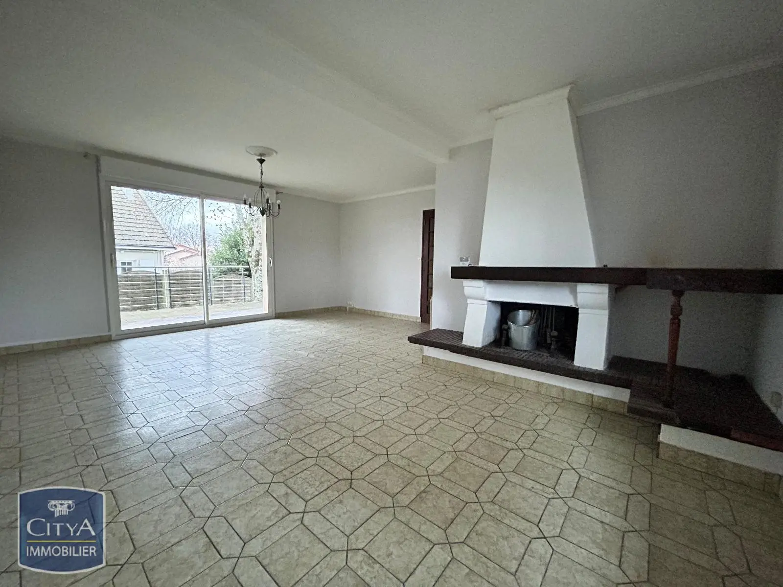 Photo 1 Maison 6 pièces 137.5m²