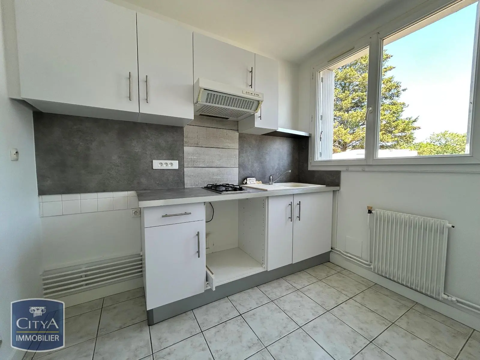 Photo 1 Appartement 1 pièce 28.17m²