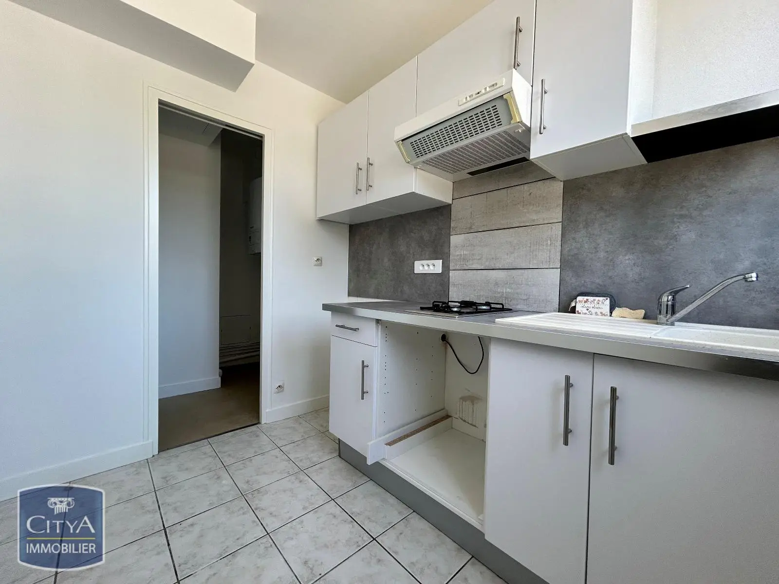 Photo 2 Appartement 1 pièce 28.17m²