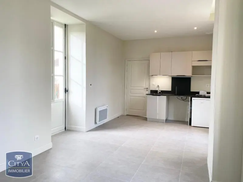 Photo 2 Appartement 1 pièce 26.87m²