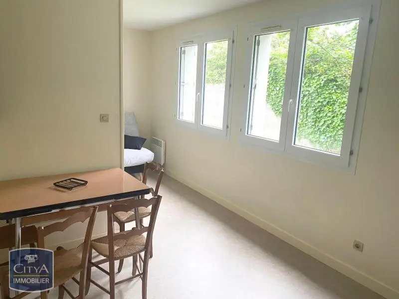 Photo 2 Appartement 1 pièce 17.7m²