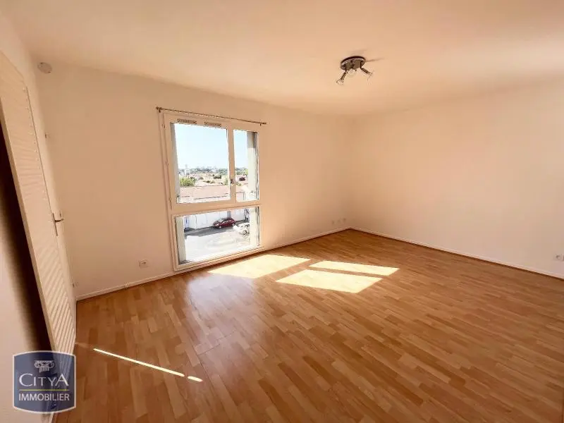 Photo 3 Appartement 1 pièce 30.79m²
