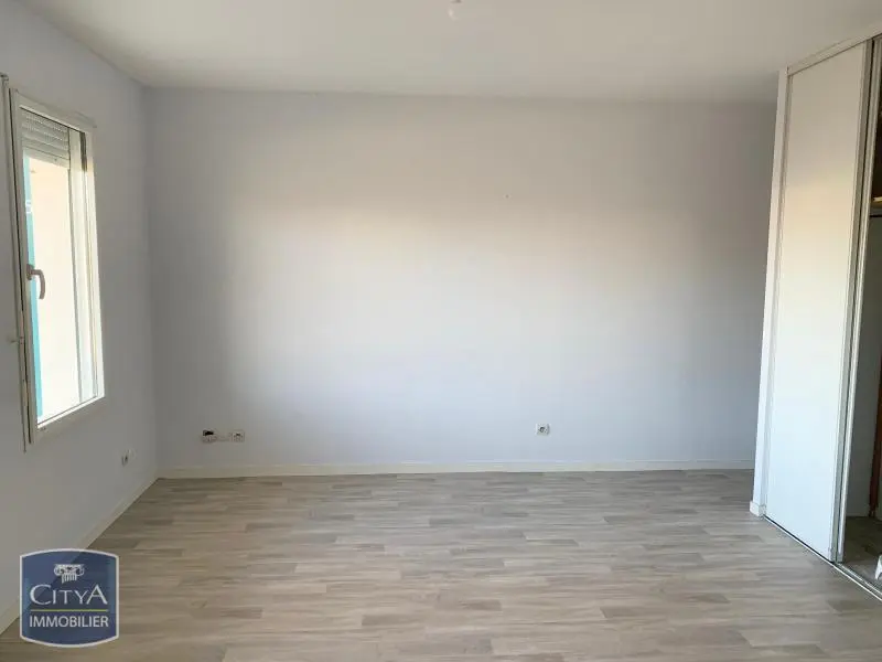 Photo 2 Appartement 1 pièce 22.19m²