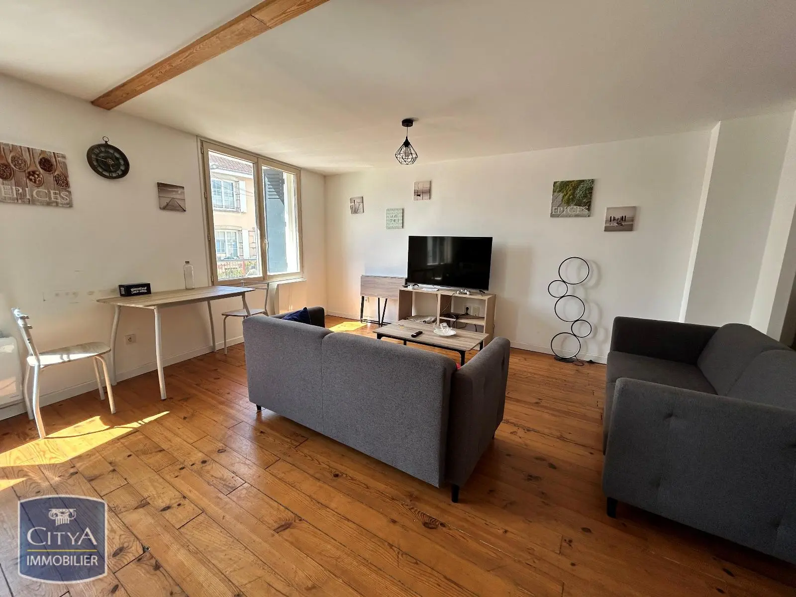 Photo 1 Appartement 5 pièces 104.82m²