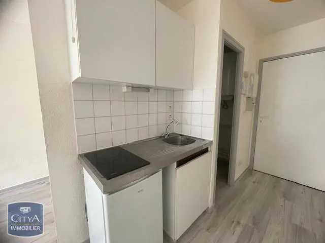 Photo 2 Appartement 1 pièce 24.1m²