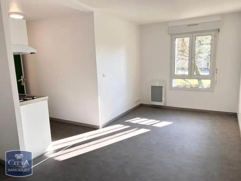 Photo 1 Appartement 1 pièce 24.45m²