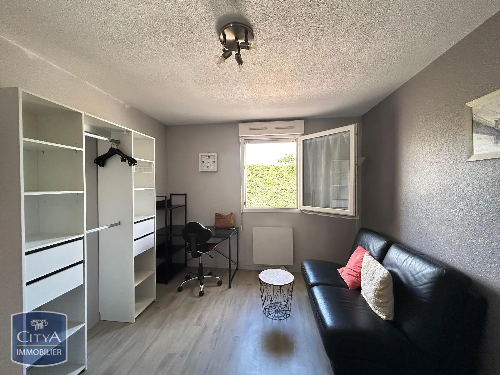Photo 1 Appartement 1 pièce 20.35m²