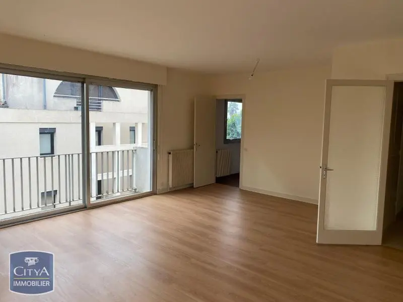 Photo 2 Appartement 4 pièces 97.47m²