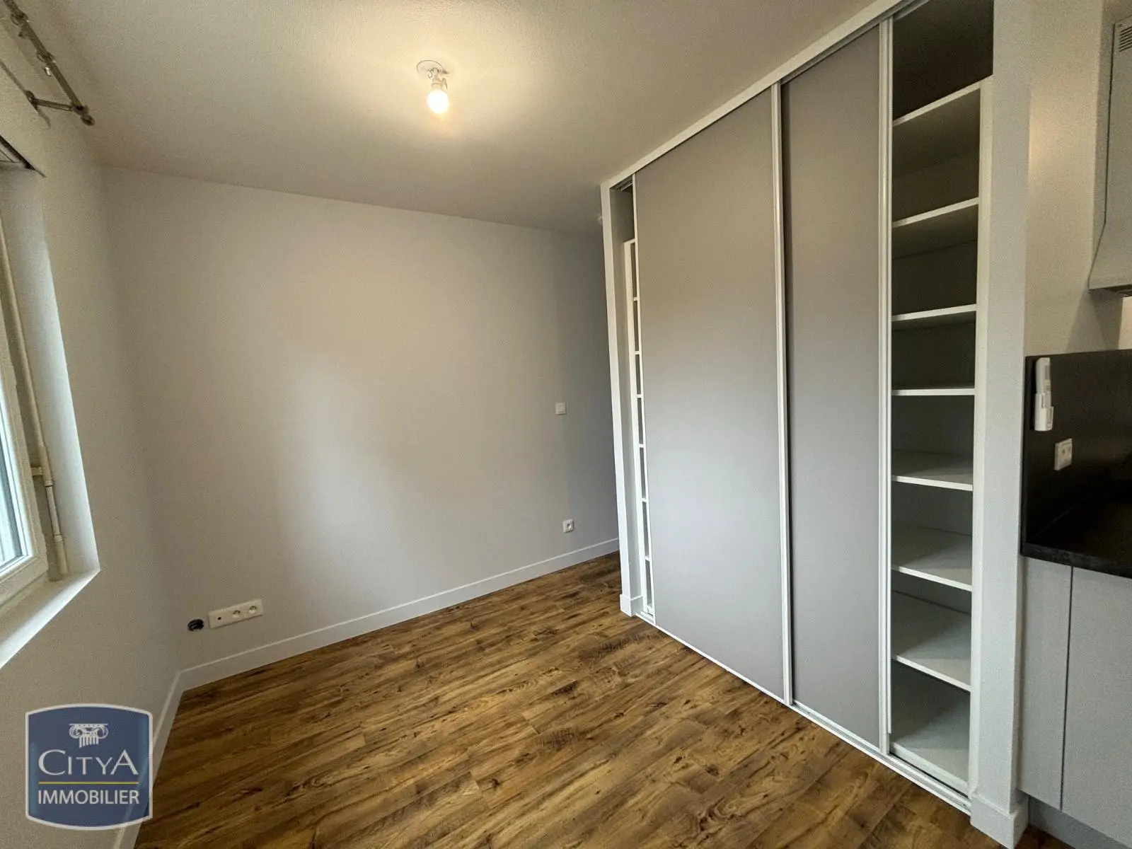 Photo 3 Appartement 1 pièce 30.98m²