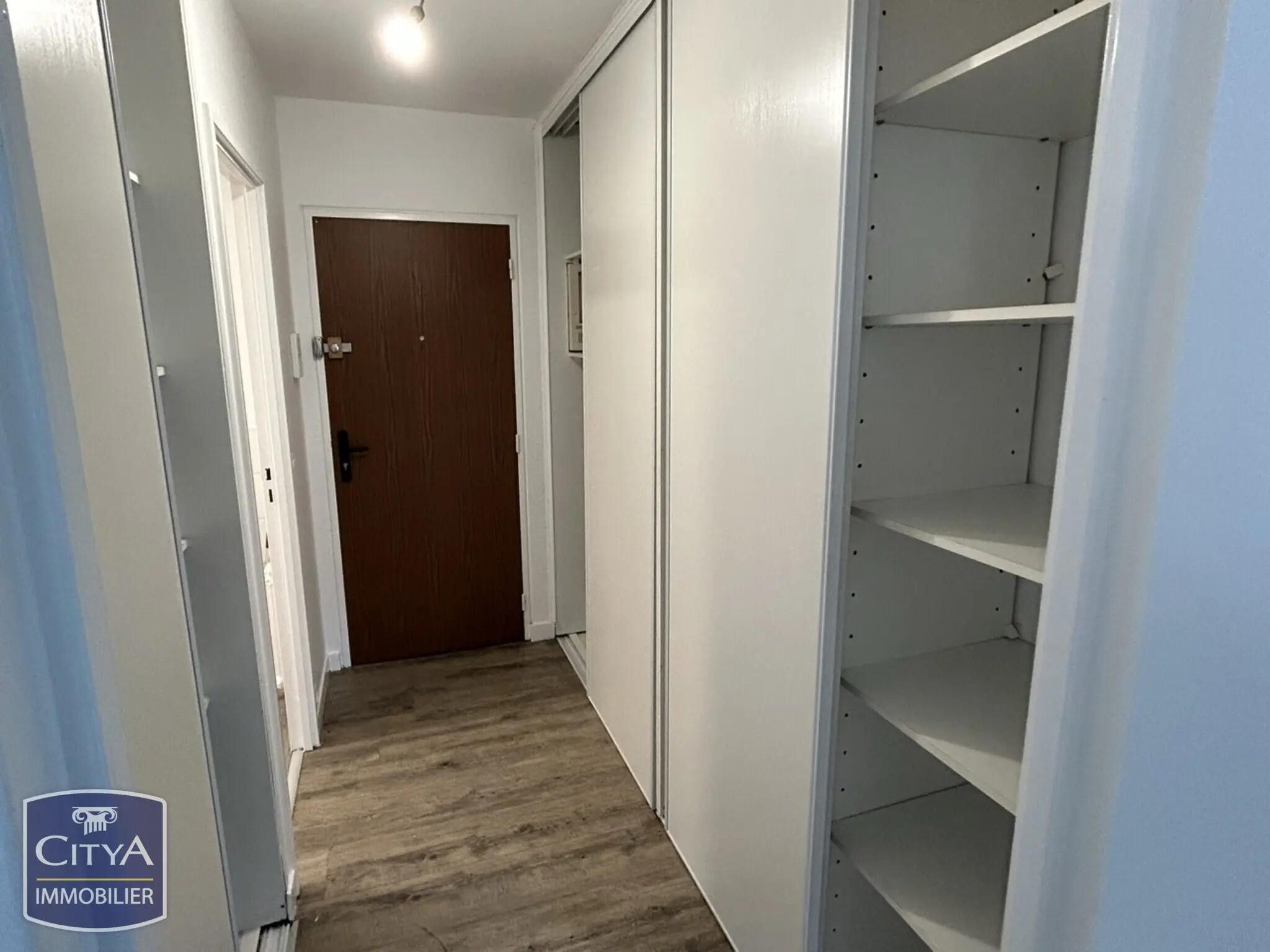 Photo 2 Appartement 1 pièce 33.36m²