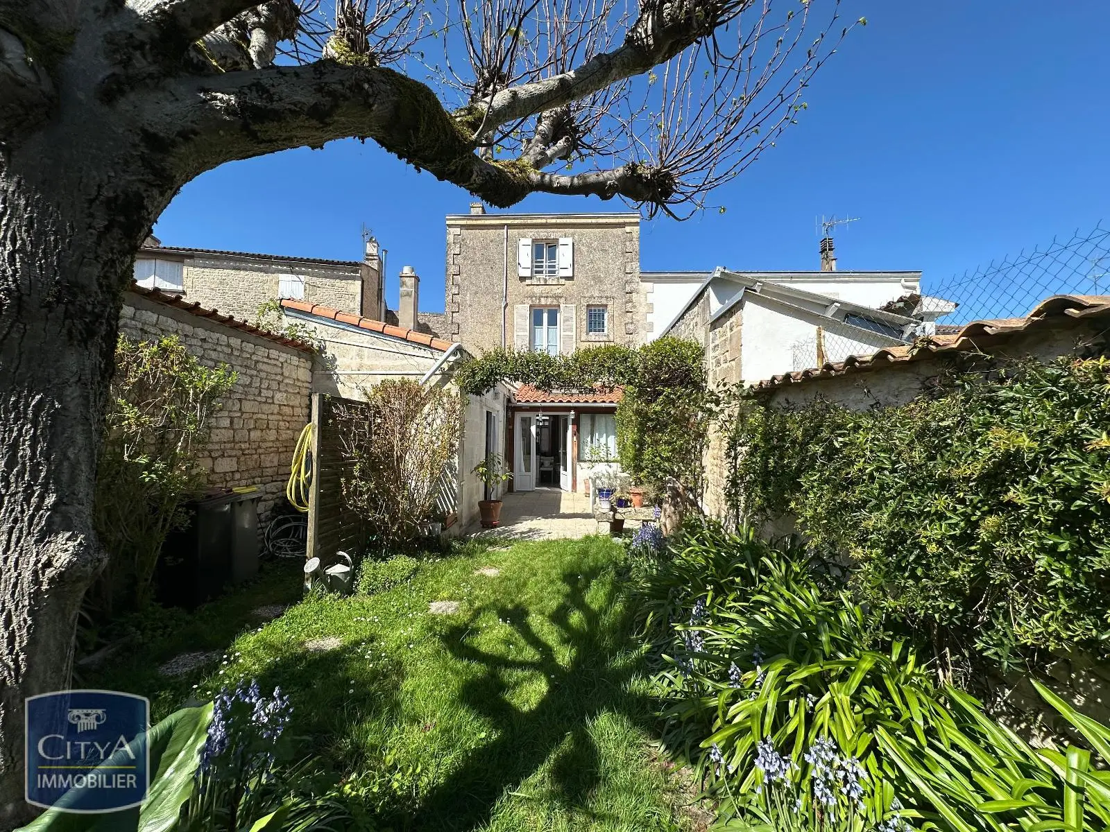 Photo 2 Maison 6 pièces 145m²