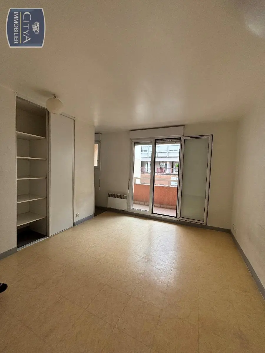 Photo 1 Appartement 1 pièce 20.08m²