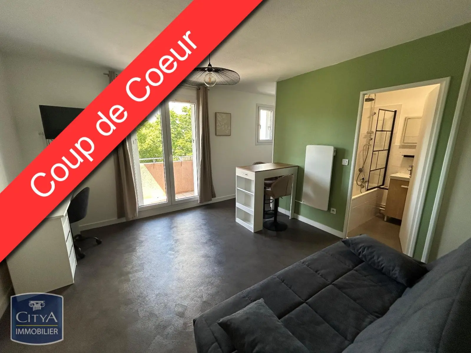 Photo 1 Appartement 1 pièce 21.86m²