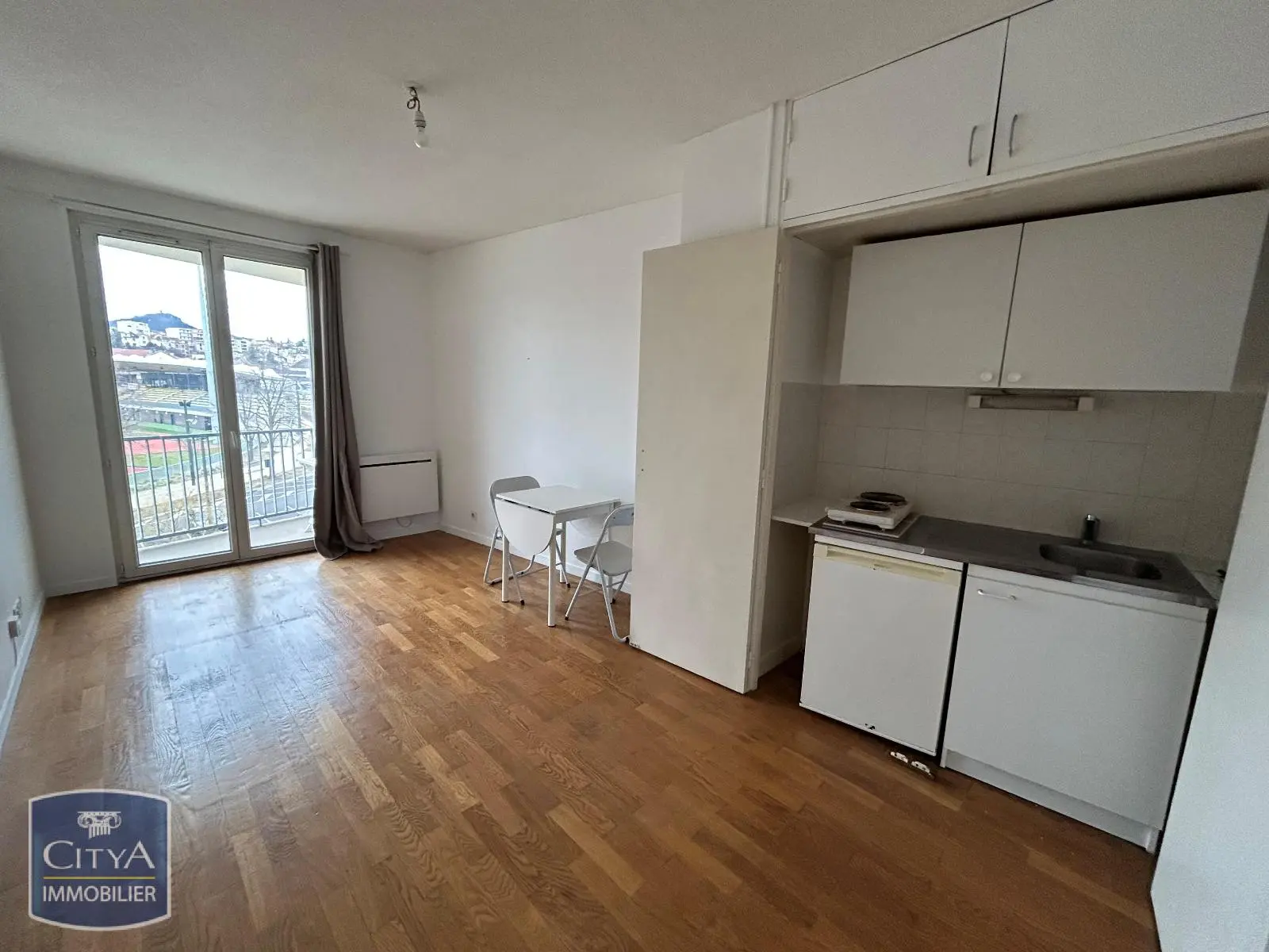 Photo 1 Appartement 1 pièce 24m²