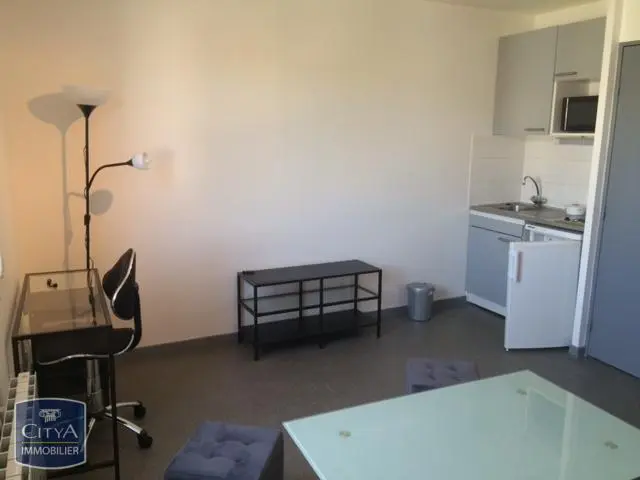 Photo 1 Appartement 1 pièce 21.8m²