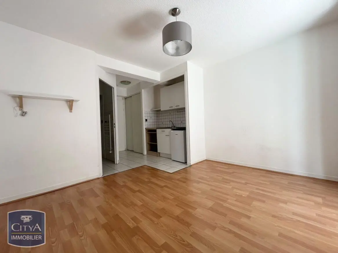 Photo 2 Appartement 1 pièce 22.08m²
