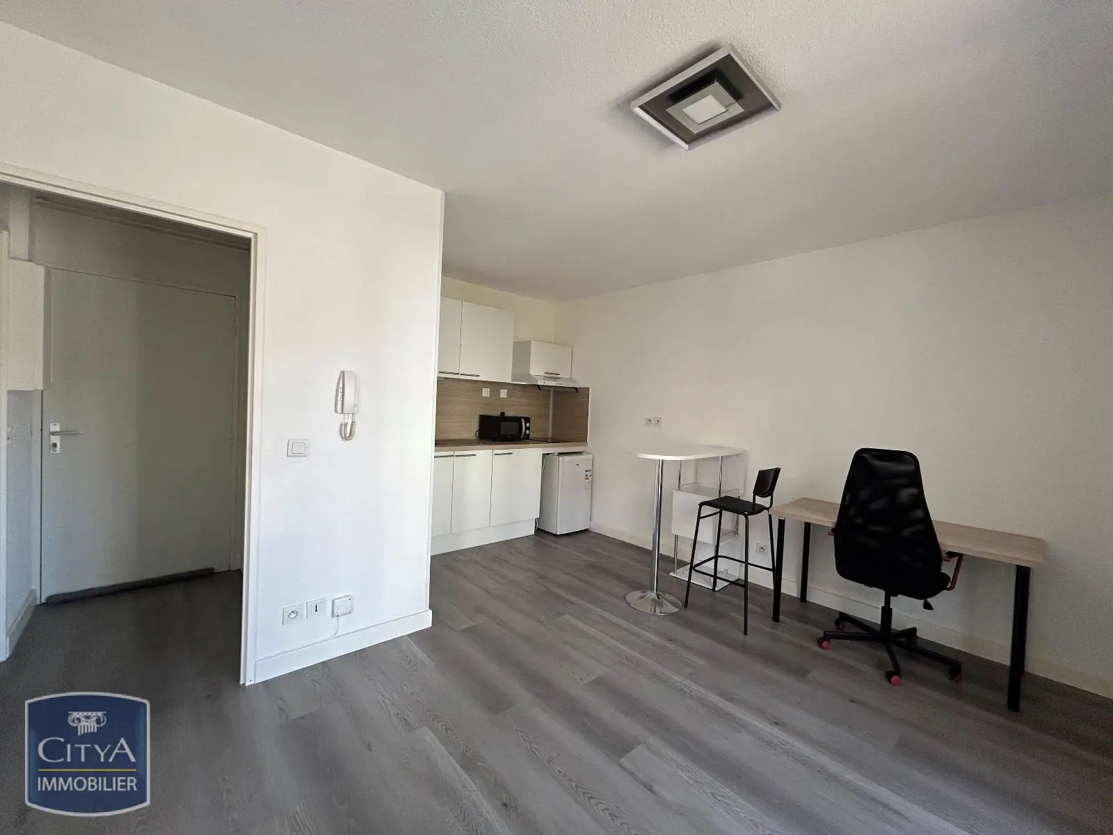 Photo 1 Appartement 2 pièces 30.7m²