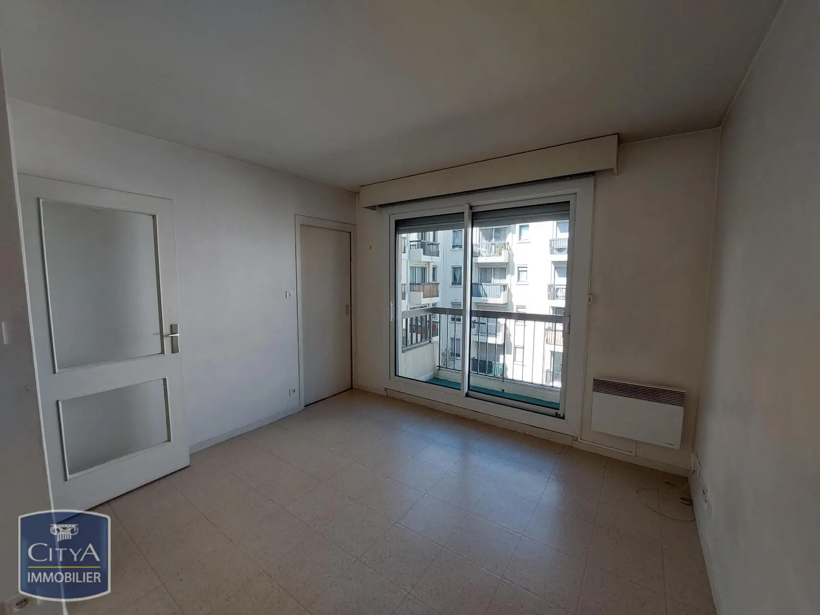 Photo 2 Appartement 1 pièce 26.59m²