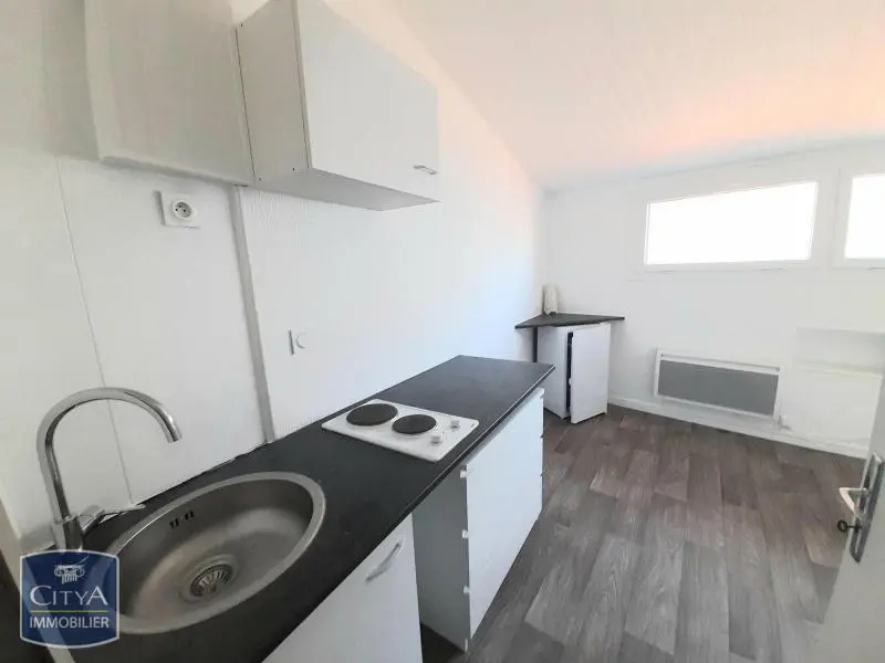 Photo 1 Appartement 1 pièce 11.71m²