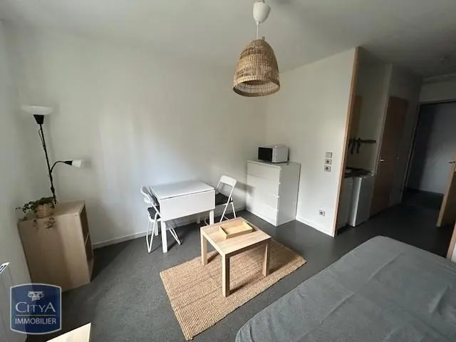 Photo 1 Appartement 1 pièce 18.1m²