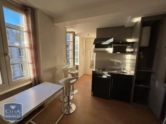 Photo 2 Appartement 1 pièce 13.97m²