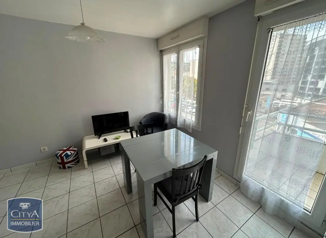 Photo 1 Appartement 1 pièce 25.02m²