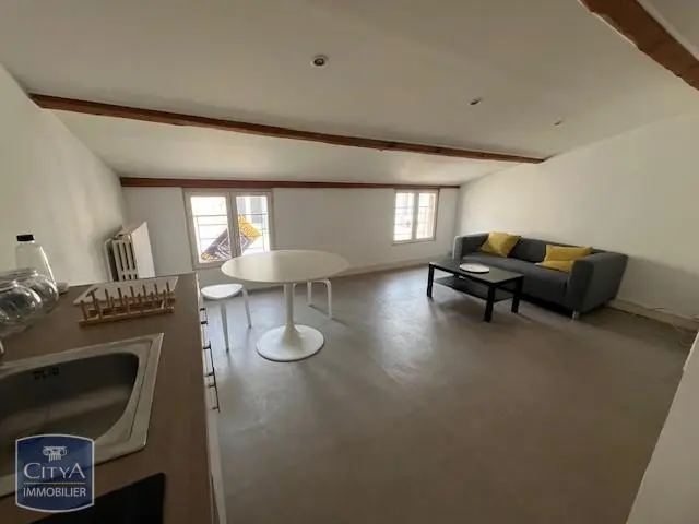 Photo 1 Appartement 1 pièce 28m²