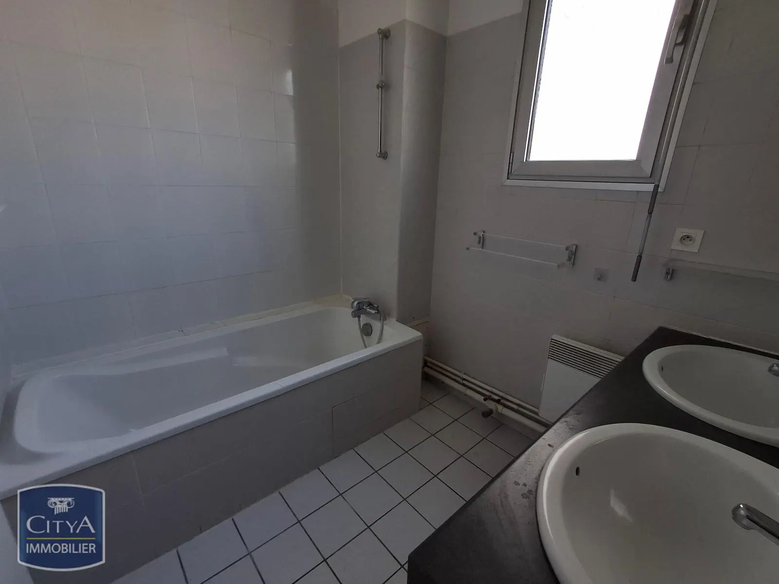 Photo 10 Appartement 4 pièces 92.96m²
