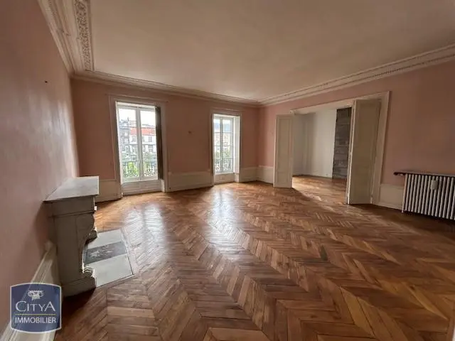 Photo 1 Appartement 5 pièces 236.88m²